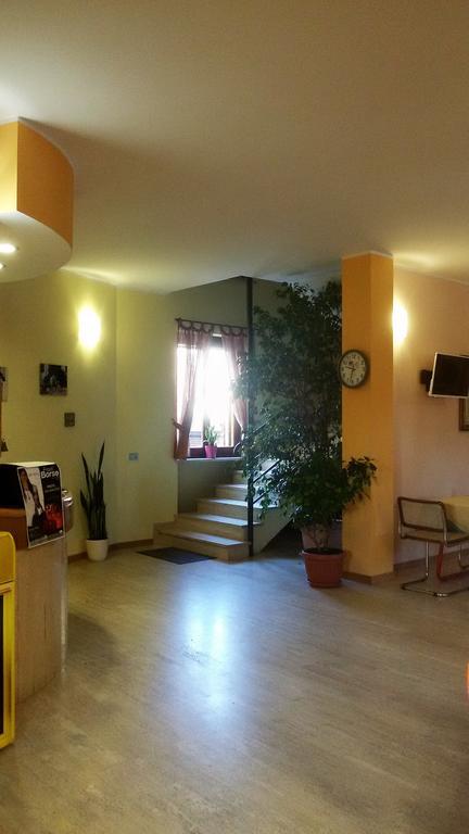 Cerrutihotel Верчелли Экстерьер фото
