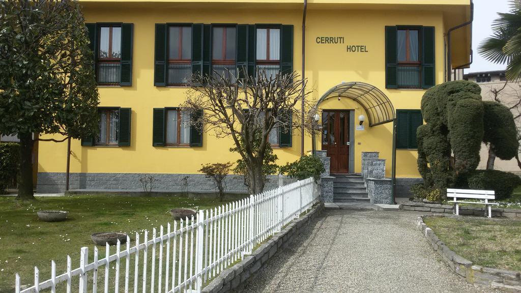 Cerrutihotel Верчелли Экстерьер фото