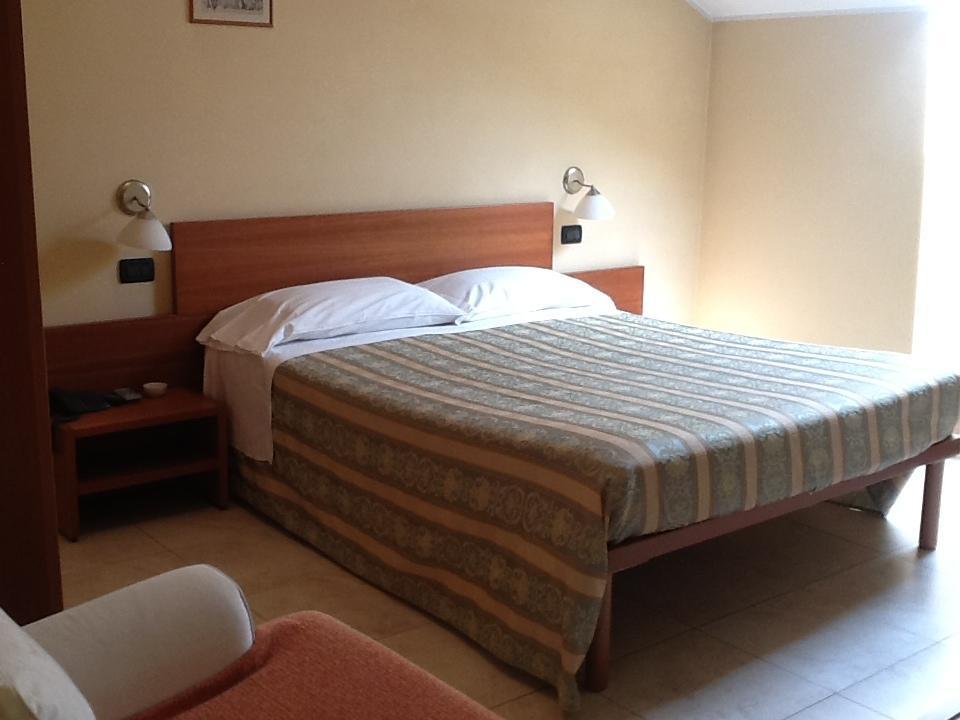 Cerrutihotel Верчелли Экстерьер фото
