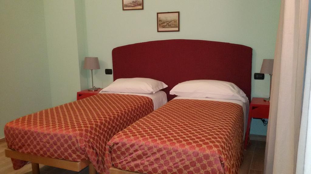 Cerrutihotel Верчелли Экстерьер фото